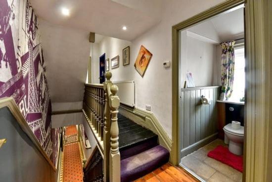 Quirky 4 Bedroom With Terrace *